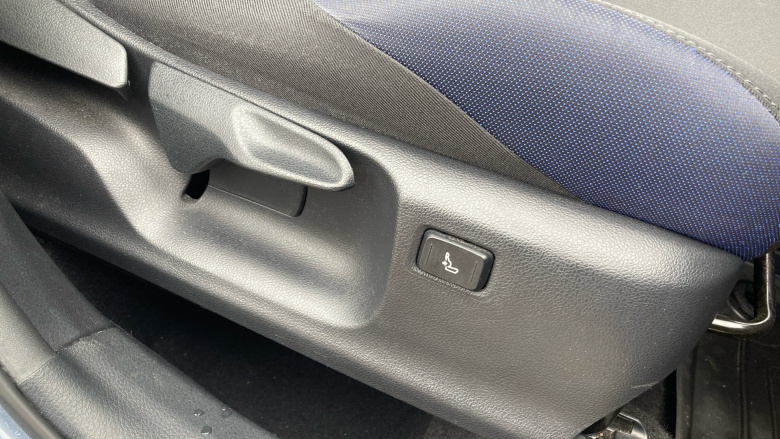 Toyota C-HR 1.8 Hybrid Dynamic 5dr CVT Hybrid Hatchback